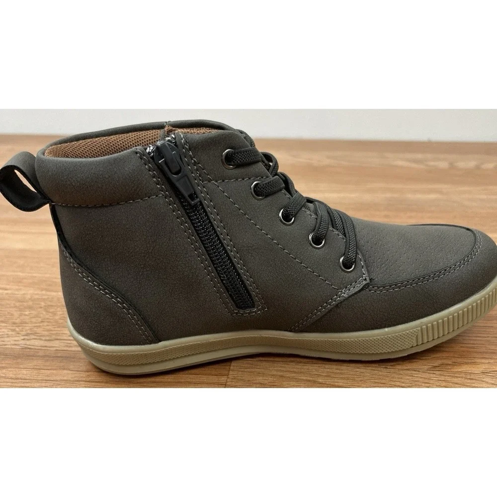 Deer Stags Kids Nolan Jr Casual Ankle Boots in Grey Big Boys Size 3 NEW